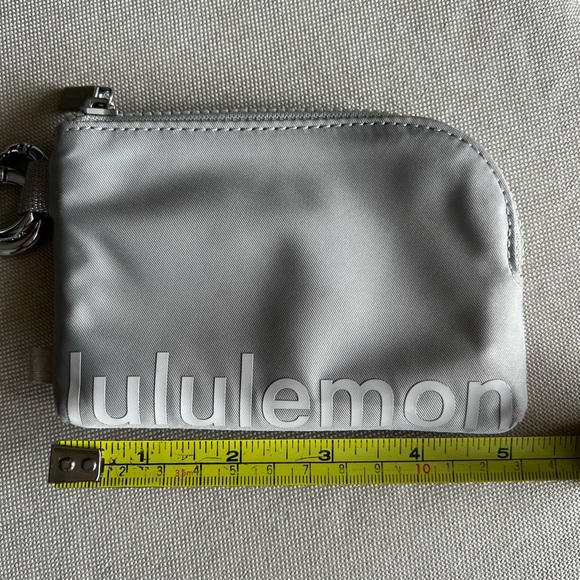 Lululemon Beige Wristlet Pouch + Never Lost Keychain Strap - Picture 10 of 12